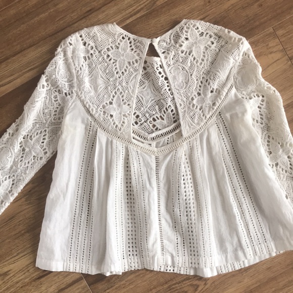 White cotton eyelet top - Picture 2 of 4
